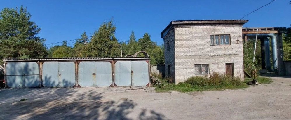фасад дома, здание по адресу Ленинградская обл, г Приозерск, ул Калинина, д 51